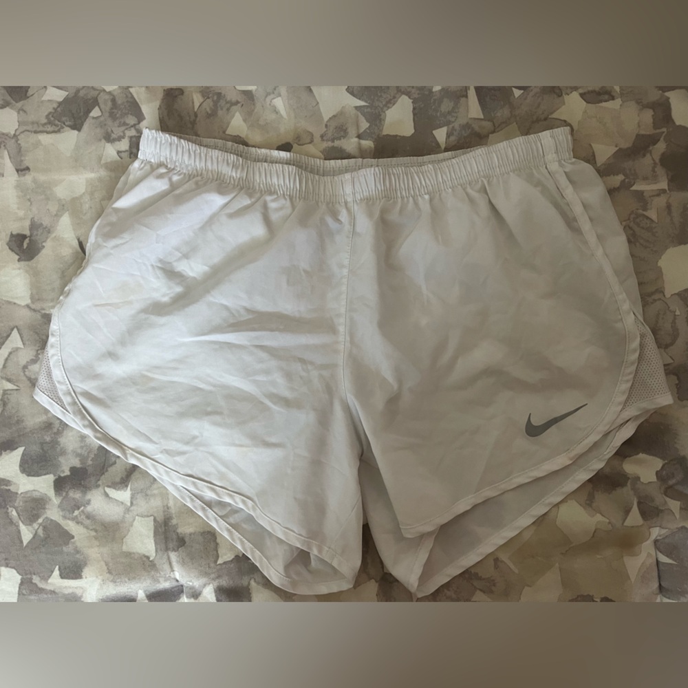 White nike dry fit shorts